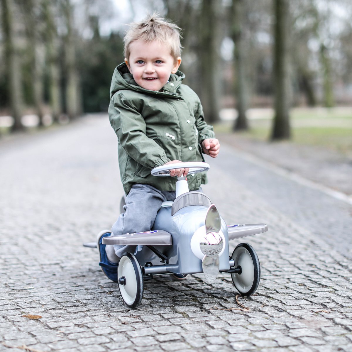 Baghera-Rutschauto in Blau: Spielend Gleichgewicht und Koordination fördern - Jetzt bei uns erhältlich!