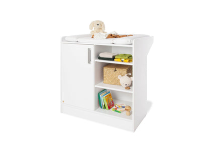 Kinderzimmer 'Hilda &Viktoria', weiß3-teilig: Stubenbett, Wickelkommode, 2-türiger Kleiderschrank