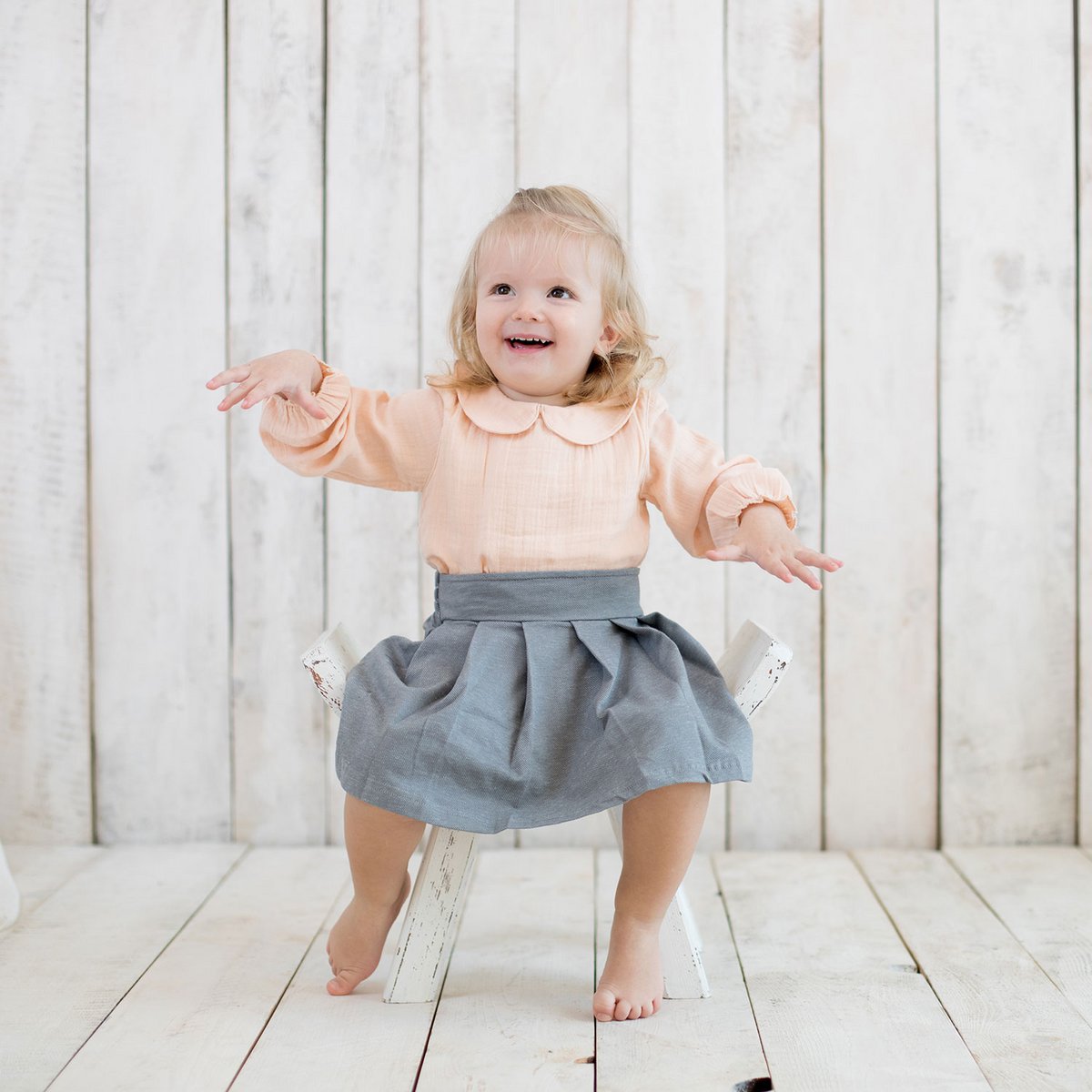 OrganicEra Bio-Musselin-Bodysuit-Bluse mit Peter-Pan-Kragen, Lachs