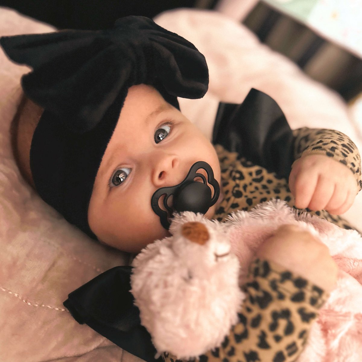 May Mays | Livia Haarband | Samtschleife Schwarz | 0-4 Jahre