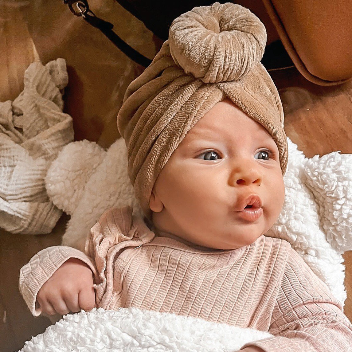 May Mays | Mae Babymütze | Turban Samt Taupe | 0-2 Jahre