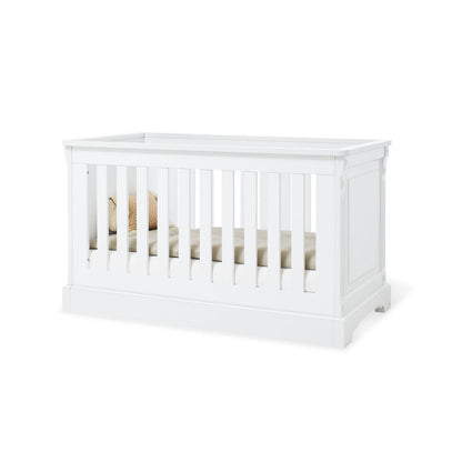 Kinderzimmer 'Emilia' extrabreit, inkl. Wandregal
4-teilig: Kinderbett, extra breite Wickelkommode, 2-türiger Kleiderschrank, Wandregal