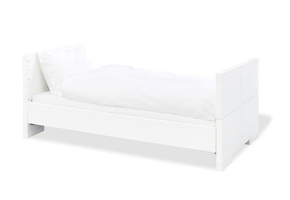 Kinderzimmer 'Polar' breit groß, inkl. Wandregal4-teilig: Kinderbett, breite Wickelkommode, großer Kleiderschrank, Wandregal