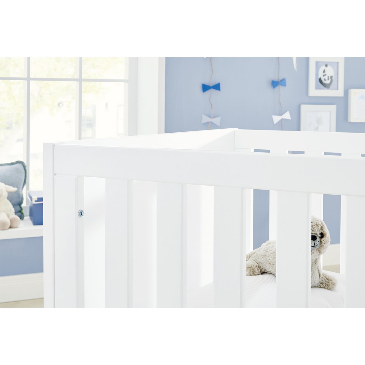 Starter-Set 'Move' breit
2-teilig: Kinderbett, breite Wickelkommode