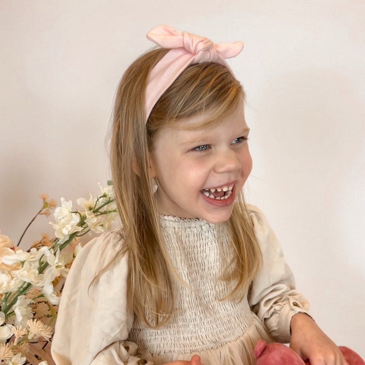 Beau geknotetes Haarband, gerippt, Rosa | Mai Mays